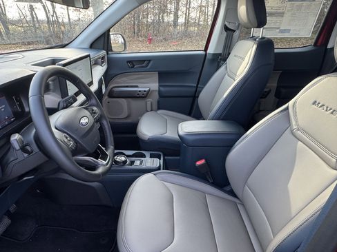 New 2025 Ford Maverick Lariat w/ 4K Tow Package image 12