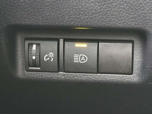 Used 2023 Toyota RAV4 LE AWD/4WD image 35