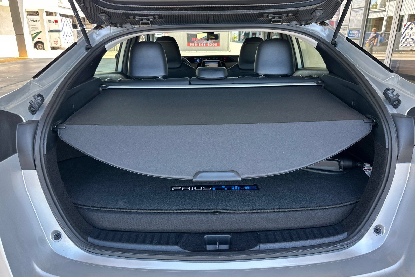 Used 2021 Toyota Prius Prime XLE w/ Carpet Mat Package (TMS) FWD image 14