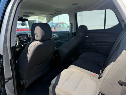 Used 2018 Chevrolet Traverse LS FWD image 16