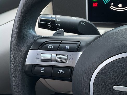 Used 2025 Hyundai Tucson Blue image 23