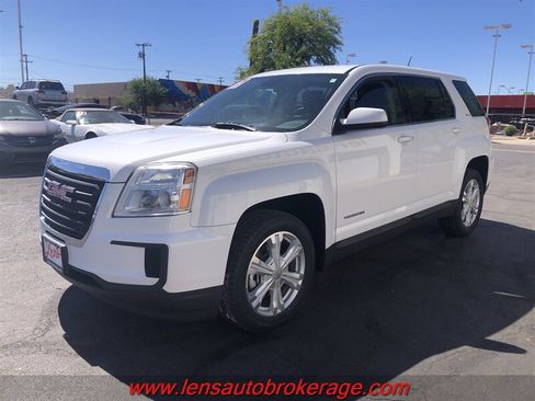 Used 2017 GMC Terrain SLE FWD image 4