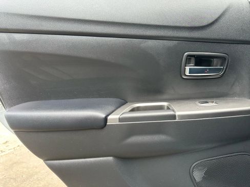 Used 2022 Mitsubishi Outlander Sport SE image 11