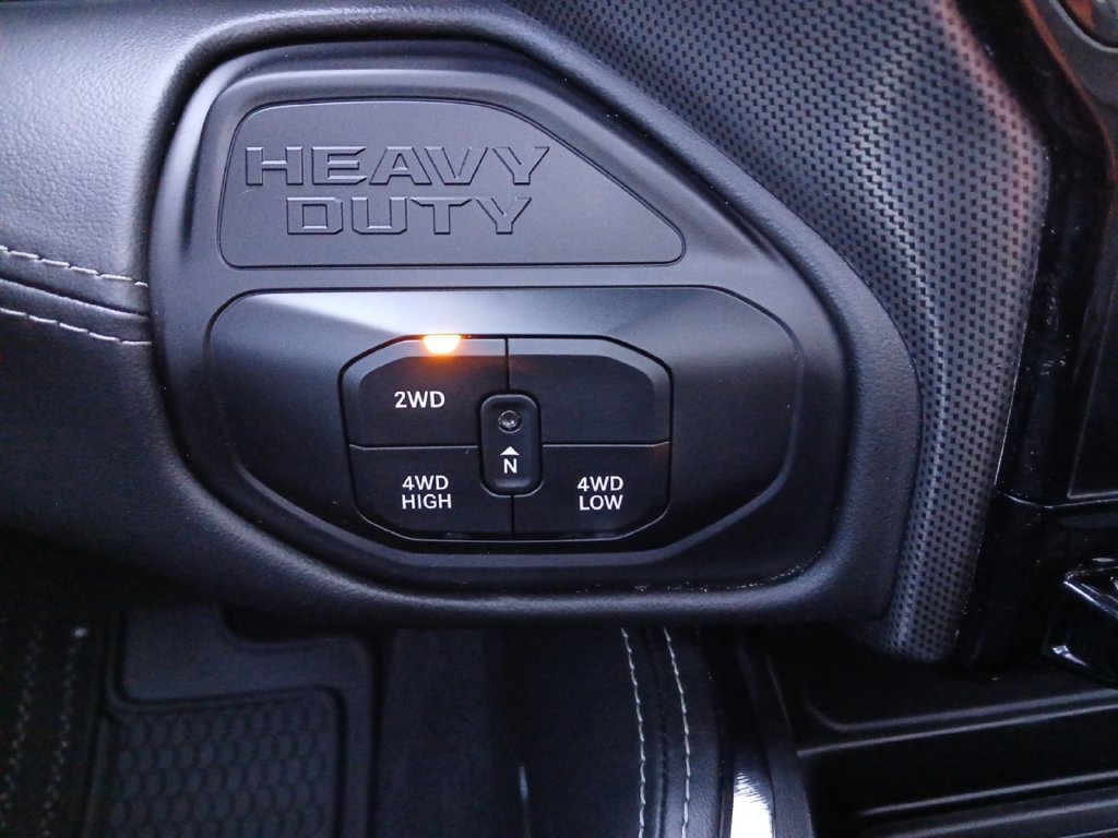 Used 2025 RAM 3500 Limited AWD/4WD image 5