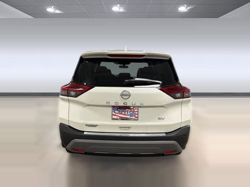 Used 2023 Nissan Rogue SV FWD image 9
