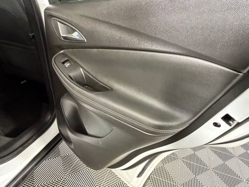 Used 2025 Buick Encore GX Preferred image 28