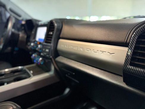 Used 2021 Ford F250 Lariat image 23