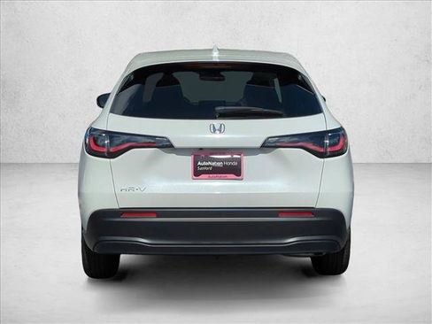 New 2026 Honda HR-V LX image 8