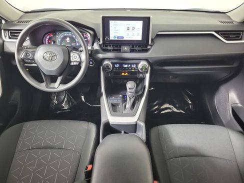 Used 2025 Toyota RAV4 XLE FWD image 16
