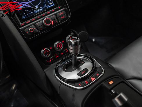 Used 2014 Audi R8 V8 image 39