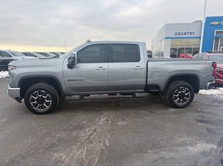 Used 2025 Chevrolet Silverado 2500 LTZ w/ LTZ Premium Package video 2