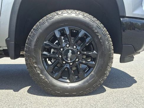 Certified 2026 Chevrolet Silverado 2500 Custom w/ Custom Convenience Package AWD/4WD image 8