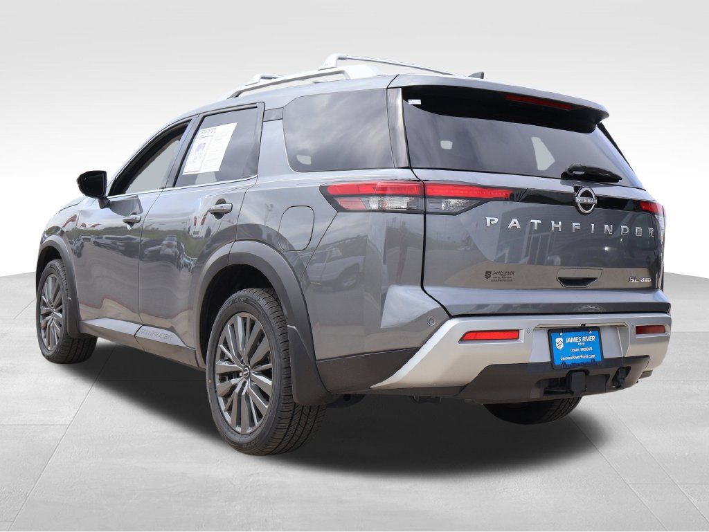 Used 2025 Nissan Pathfinder SL w/ SL Premium Package AWD/4WD image 3