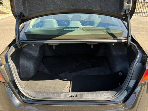 Used 2025 Nissan Altima 2.5 SV FWD image 30