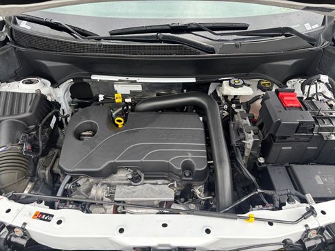 Used 2025 Chevrolet Equinox LT FWD image 33