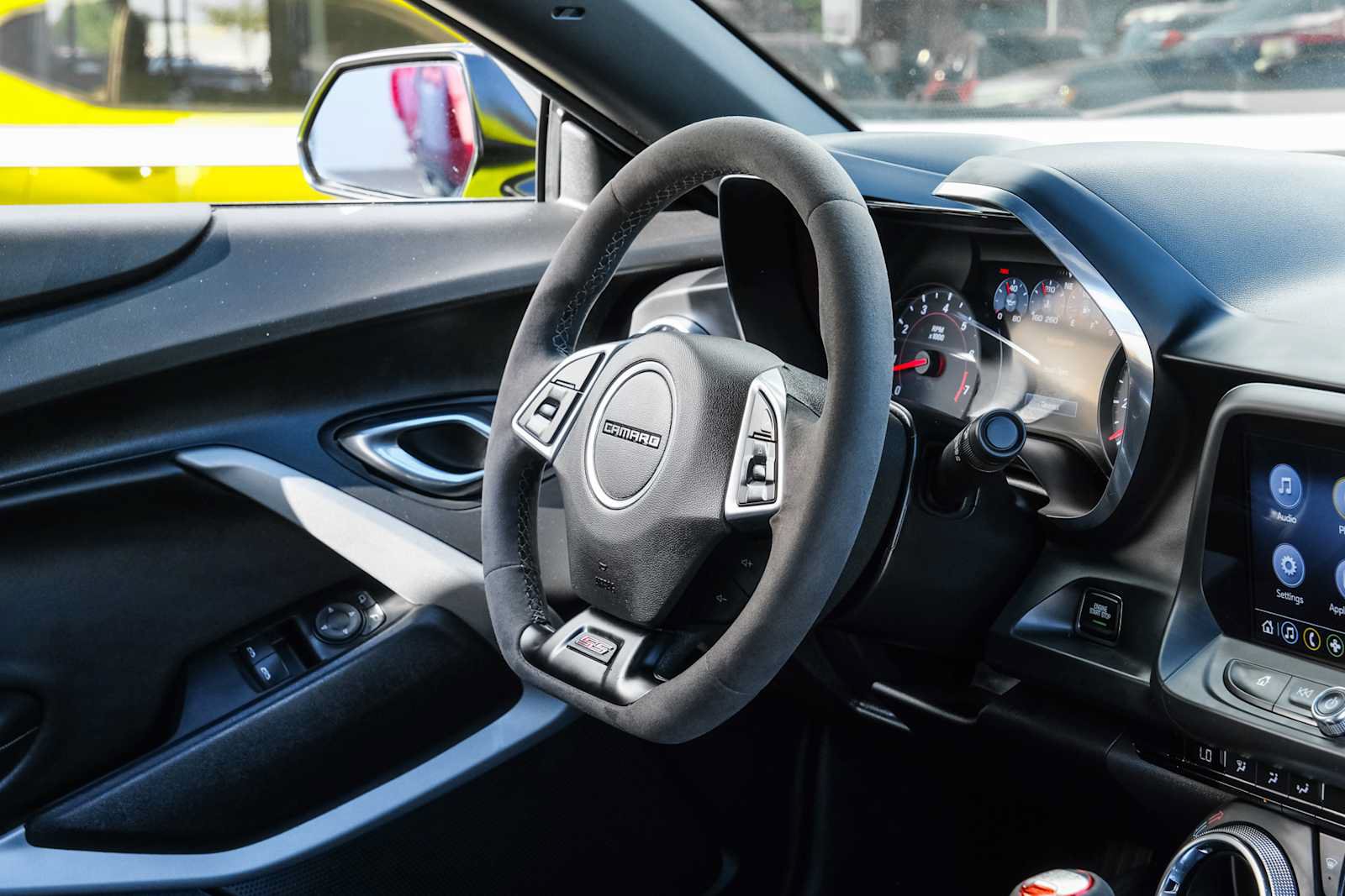 Used 2020 Chevrolet Camaro RWD image 25