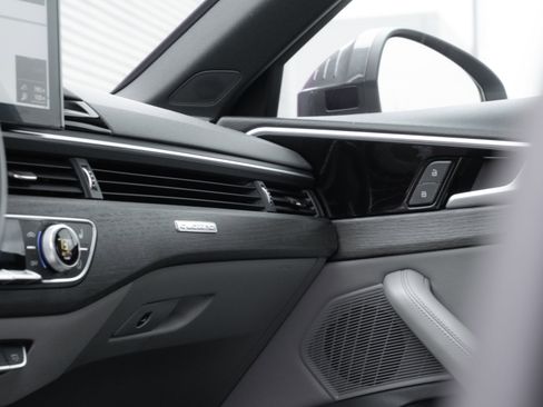 Used 2020 Audi A4 2.0T Premium Plus w/ Premium Plus Package image 14