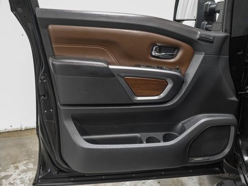 Used 2016 Nissan Titan Platinum Reserve AWD/4WD image 40