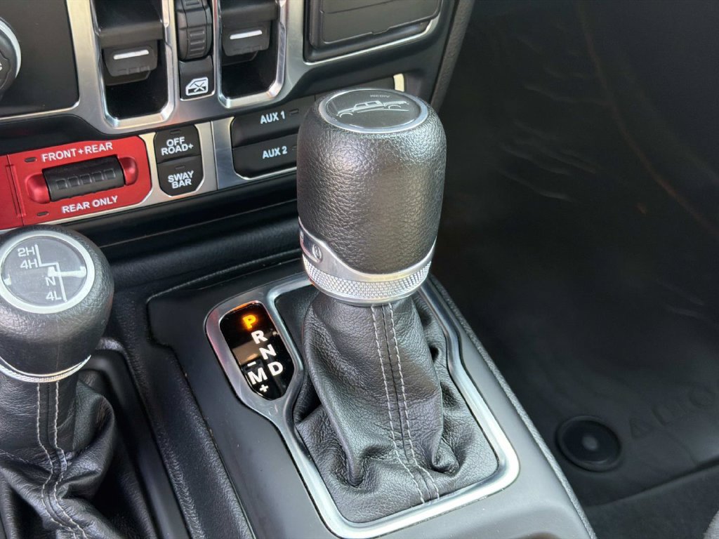 Used 2024 Jeep Gladiator Rubicon w/ Technology Group AWD/4WD image 28