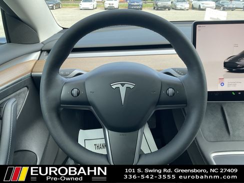 Used 2023 Tesla Model 3 Standard Range image 12