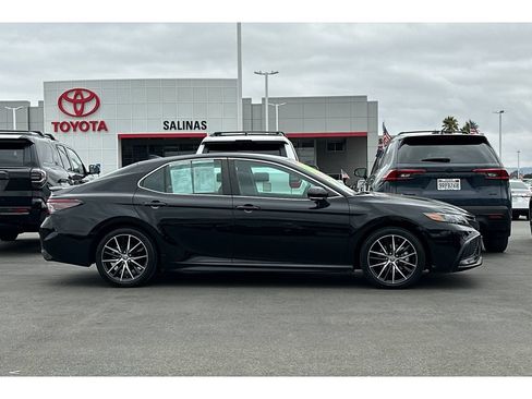 Used 2024 Toyota Camry SE w/ Blackout Package (TMS) FWD image 3