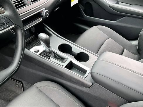 New 2026 Nissan Altima 2.5 SV FWD image 7