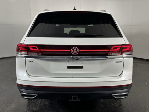 Used 2025 Volkswagen Atlas SEL AWD/4WD image 7