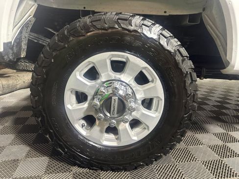 Used 2023 Ford F350 XLT AWD/4WD image 15