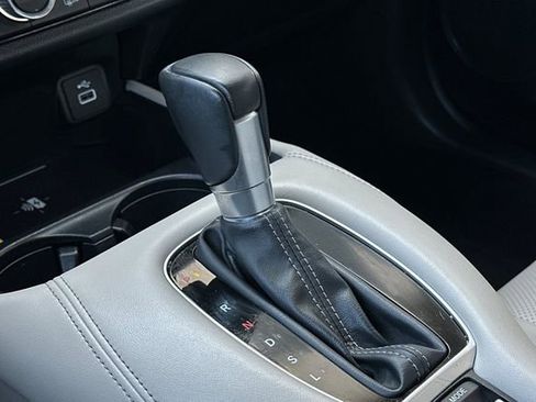 Certified 2024 Honda HR-V EX-L image 23