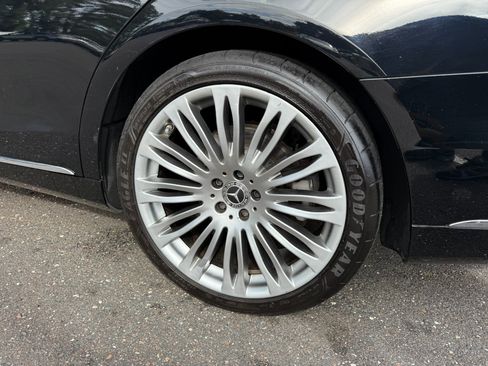 Used 2017 Mercedes-Benz S 550 Sedan image 7