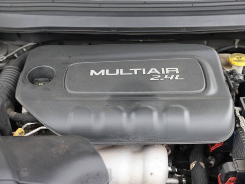 Used 2017 Jeep Cherokee Limited AWD/4WD image 41