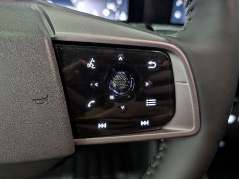 Used 2025 Nissan Murano SV AWD/4WD image 17