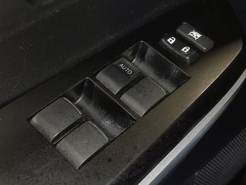 Used 2017 Toyota Tundra SR5 w/ SR5 Upgrade Package image 27