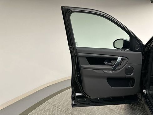 Used 2025 Land Rover Discovery Sport S AWD/4WD image 7