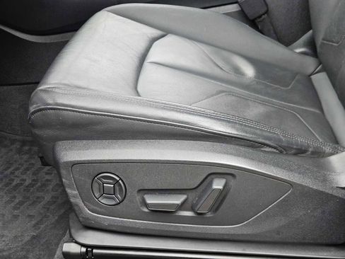 Used 2020 Audi Q3 2.0T Premium w/ Convenience Package image 23