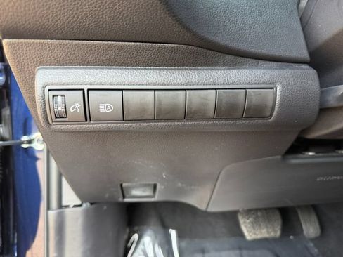 Used 2025 Toyota Corolla LE FWD image 25
