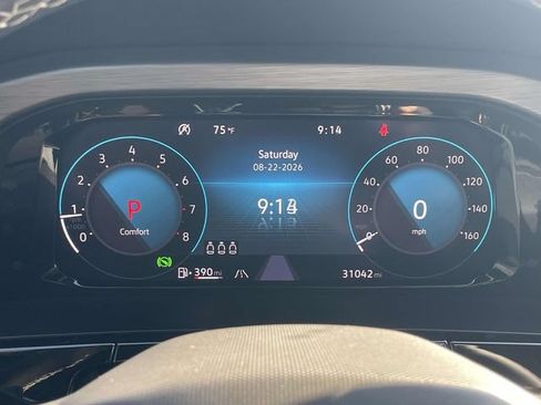 Certified 2024 Volkswagen Atlas Cross Sport SE FWD image 19