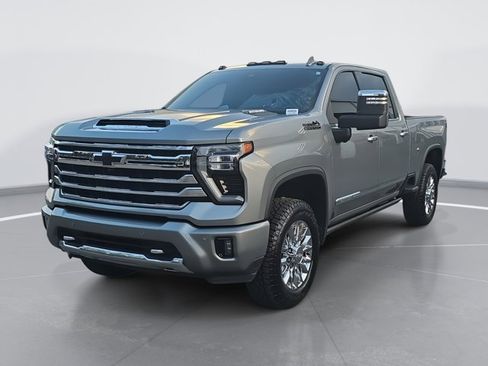 Used 2024 Chevrolet Silverado 2500 High Country w/ High Country Premium Package image 7