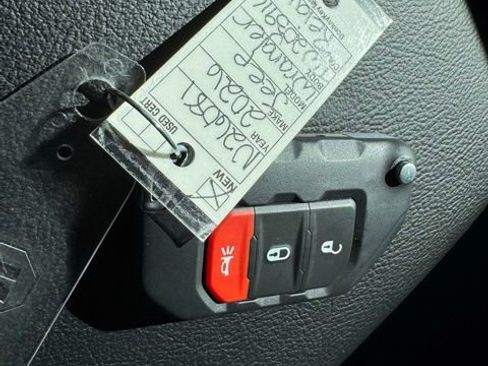 New 2026 Jeep Wrangler Unlimited Rubicon image 27