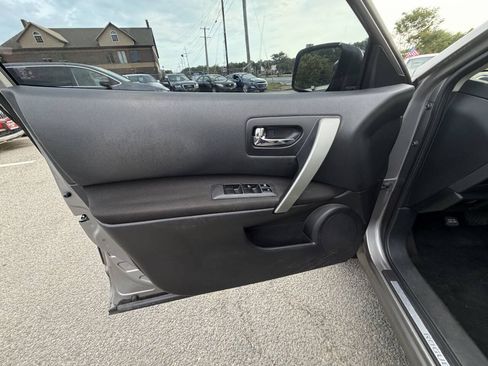 Used 2012 Nissan Rogue SV AWD/4WD image 19