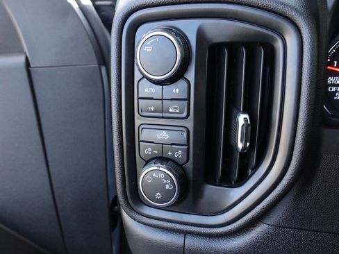 Used 2024 Chevrolet Silverado 1500 Custom image 46