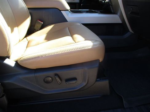 Used 2022 Ford F250 Lariat w/ Lariat Ultimate Package image 22