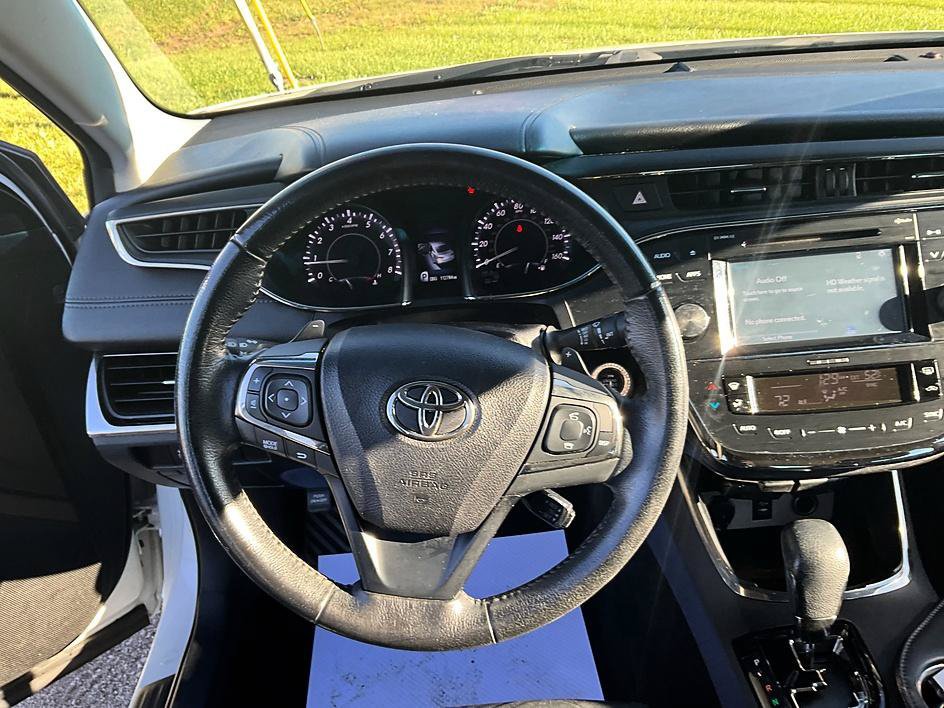 Used 2016 Toyota Avalon XLE FWD image 31