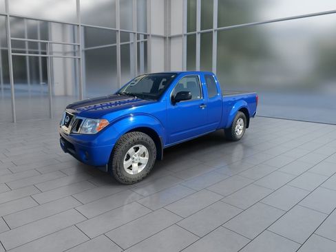 Used 2012 Nissan Frontier SV image 5
