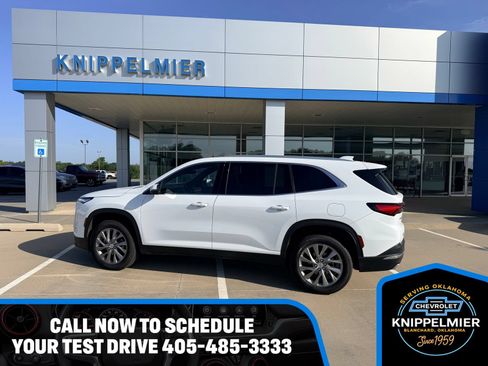 Used 2026 Buick Enclave Preferred FWD image 1