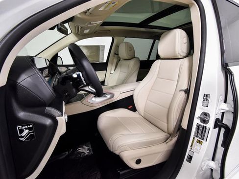 New 2026 Mercedes-Benz GLS 450 4MATIC image 4