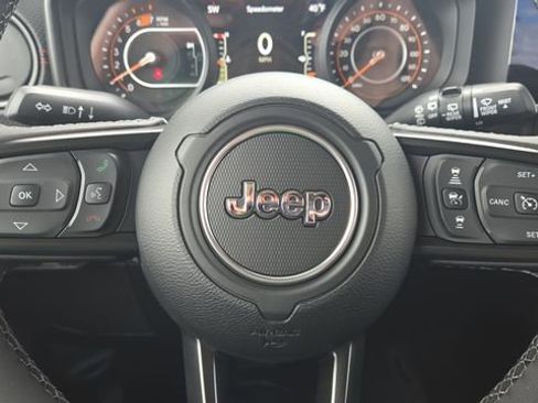 New 2026 Jeep Wrangler Unlimited Rubicon AWD/4WD image 16