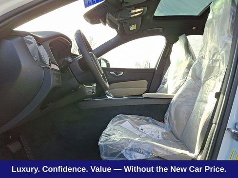New 2026 Volvo XC60 B5 Plus w/ Protection Package Premier AWD/4WD image 10