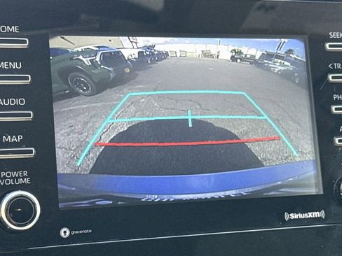 Used 2021 Toyota Camry SE image 13