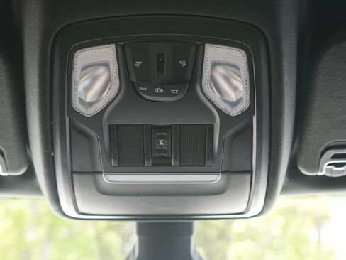 Used 2020 RAM 1500 Big Horn AWD/4WD image 29